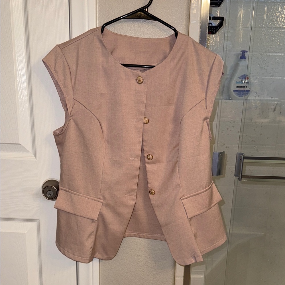 Sleeveless Beige Button-Up shirt